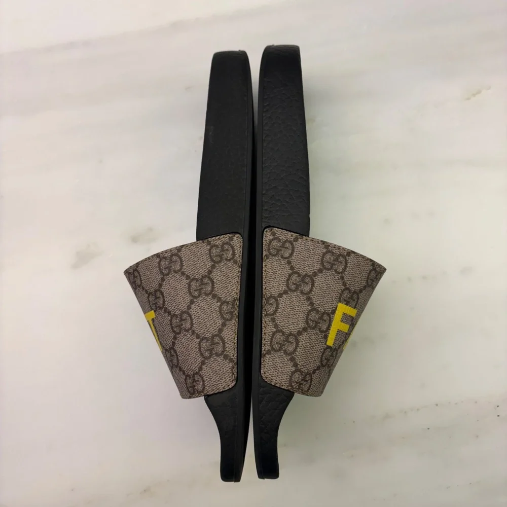 Gucci Slides - Barely Worn - Picture 2 of 8